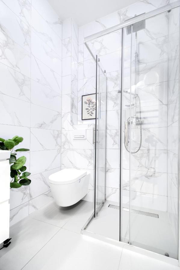 Apartamenty Wyspa Solna By Vacation Rental - Basen, Sauna, Jacuzzi, Silownia W Cenie Kolobrzeg Ngoại thất bức ảnh